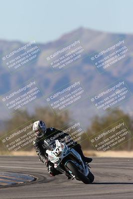 media/Dec-07-2025-CVMA (Sun) [[3e7d2de5dc]]/Race 12- Formula 40 MW and LW/